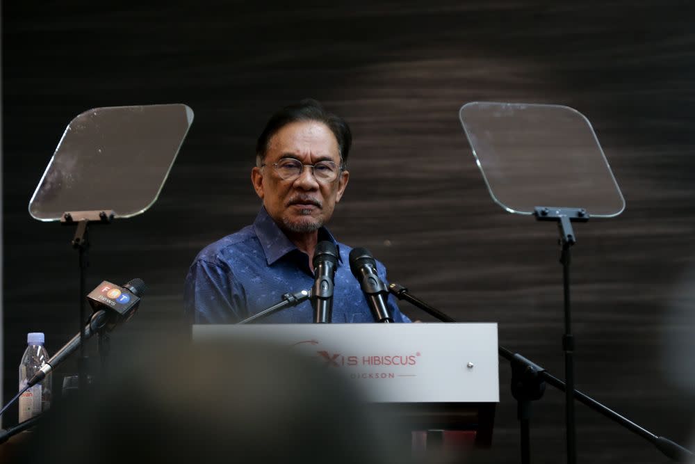 Datuk Seri Anwar Ibrahim delivers a speech during PKR’s retreat at the Lexis Hibiscus resort in Port Dickson July 19, 2019. — Picture by Ahmad Zamzahuri