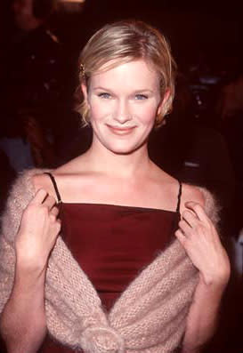 Nicholle Tom at the Westwood premiere of Columbia's Cruel Intentions