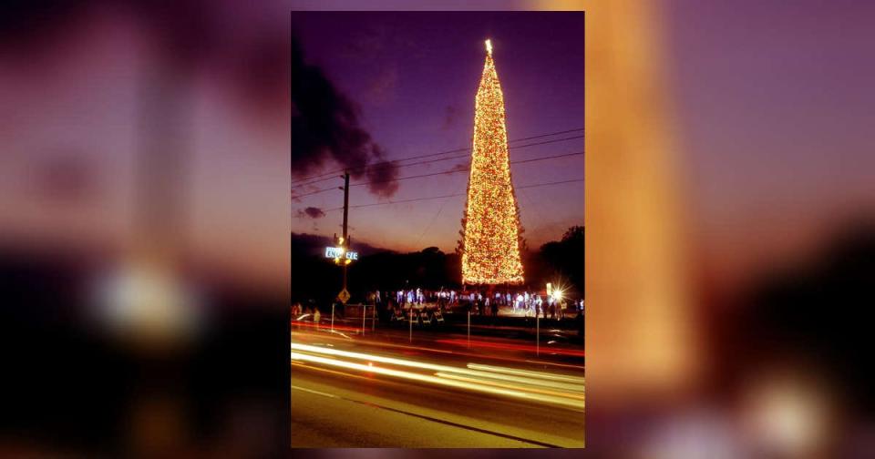 The National Enquirer Christmas tree on Dec. 16, 1988, in Lantana. At one point, the tree was adorned with up to 300,000 lights.