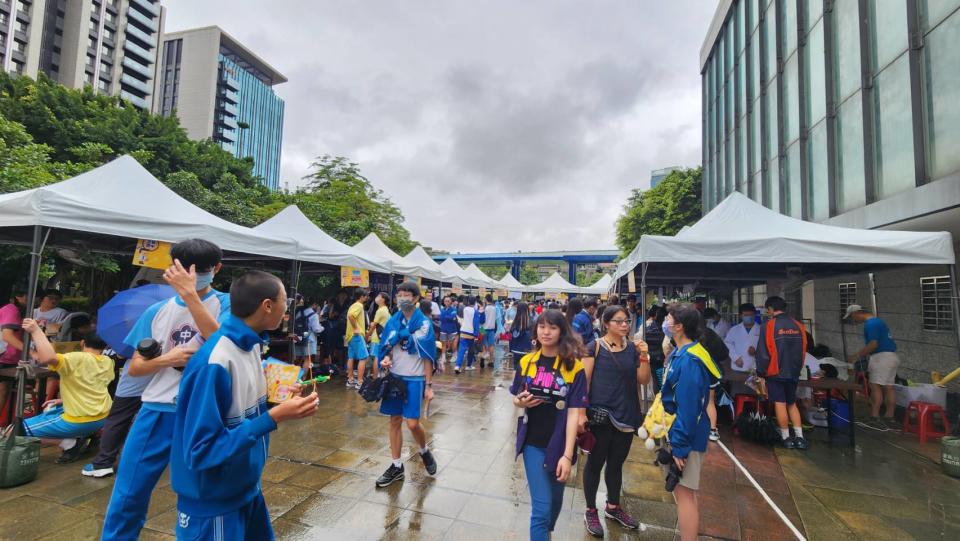 30攤豐富多元的科學小實驗，讓全市師生大顯身手，相當有趣且精彩