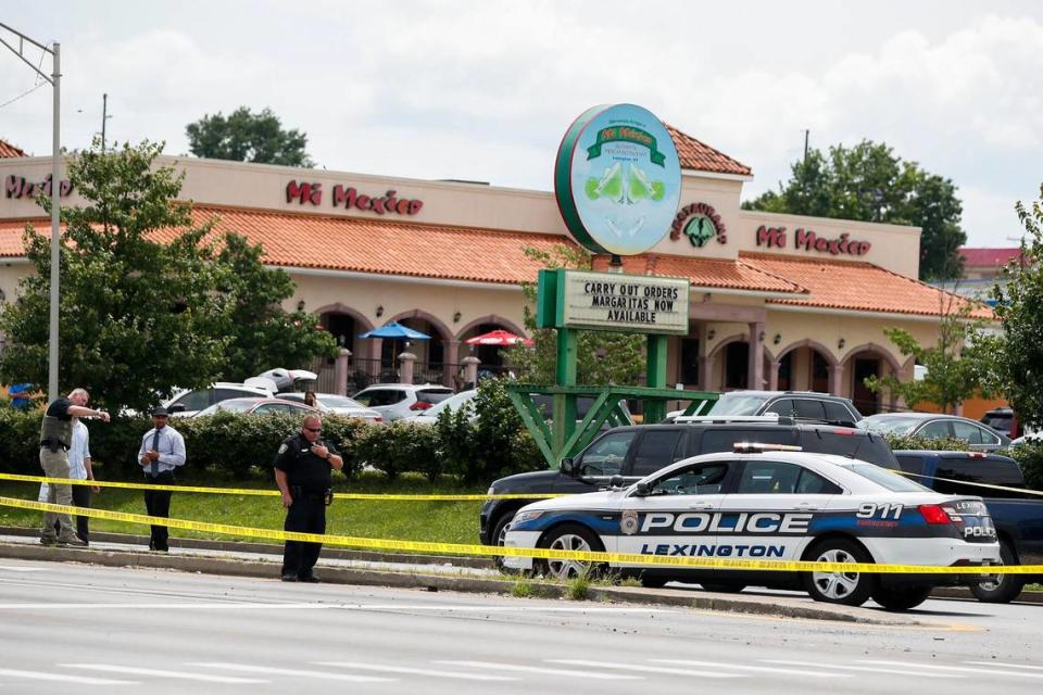 Lexington police and members of the FBI investigated the scene in front of Mi Mexico restaurant near New Circle and Winchester Roads. A shooting at this location happened at the same time as FBI agents fired on fugitive Antonio “Tony” Cotton. Officials didn’t confirm that the two incidents were connected.