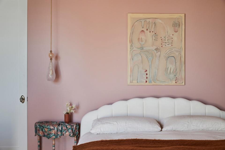 <cite class="credit"><a href="https://www.architecturaldigest.com/story/laura-harrier-doesnt-care-what-you-think-about-her-light-pink-la-home?mbid=synd_yahoo_rss" rel="nofollow noopener" target="_blank" data-ylk="slk:Laura Harrier Doesn’t Care What You Think About Her Light Pink L.A. Home;elm:context_link;itc:0;sec:content-canvas" class="link ">Laura Harrier Doesn’t Care What You Think About Her Light Pink L.A. Home</a>. Photo by Jenna Peffley</cite>