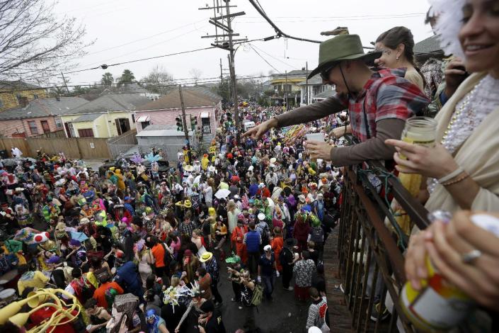 Mardi Gras Rolling Despite New Orleans Rain Threat 