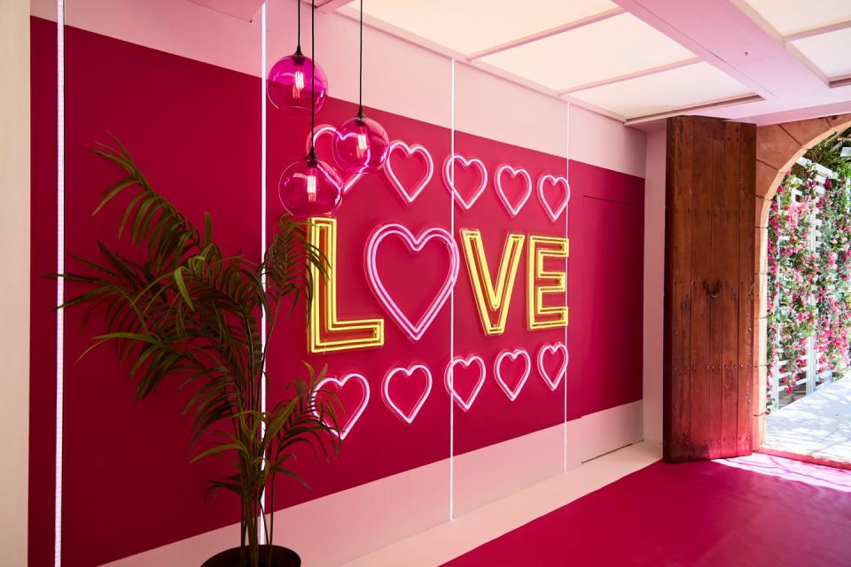 love island 2024 villa first look hallway