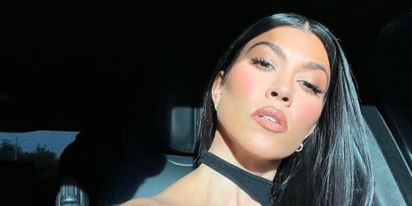 kourtney kardashian just posted an unedited bikini snap to insta