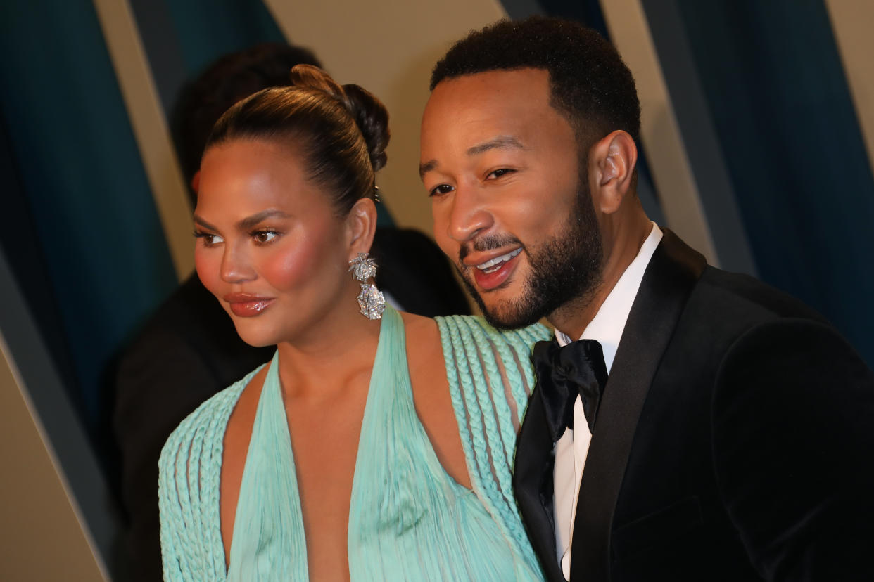 BEVERLY HILLS, CALIFORNIA - FEBRUARY 09:  Chrissy Teigen and John Legend attend the 2020 Vanity Fair Oscar Party at Wallis Annenberg Center for the Performing Arts on February 09, 2020 in Beverly Hills, California. (Photo by Toni Anne Barson/WireImage)