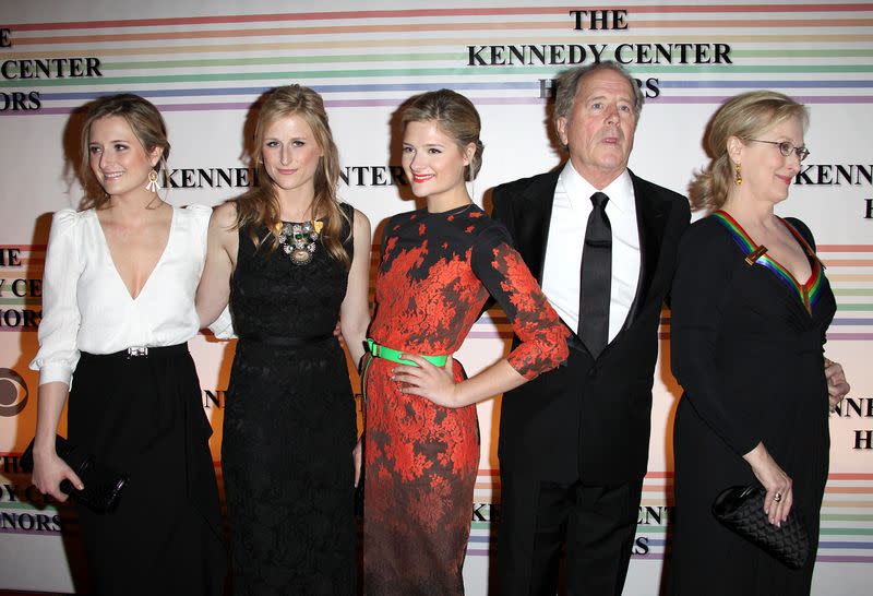 <p> Meryl Streep shares three daughters with her husband, Don Gummer. Her oldest daughters, Mammie and Grace, are both actresses, while her youngest, Louisa, is signed with IMG Models. </p>