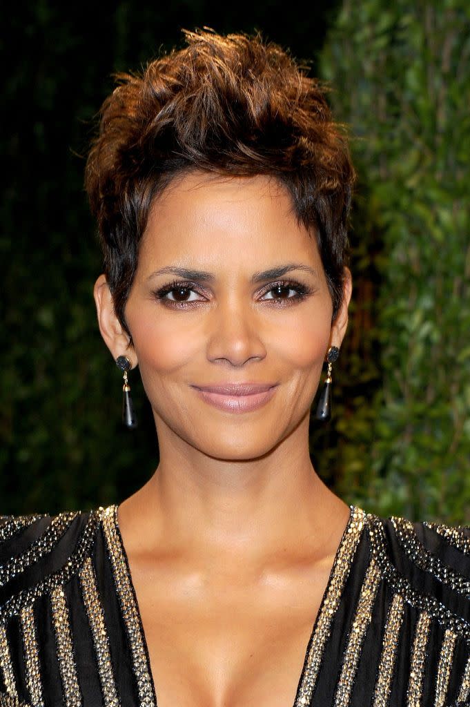 short haircuts for older women halle berry