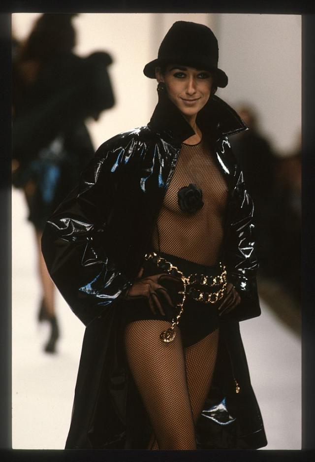 The Most Naked Catwalk Moments from the '90s