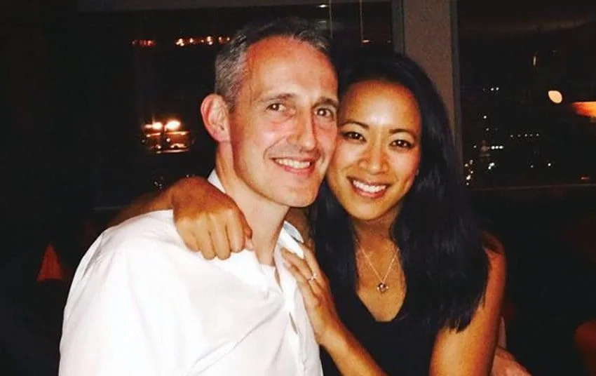 Photo of Anne Keothavong with her arms around her husband - Nicholas Razzell