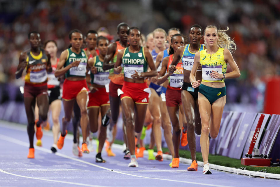 Lauren Ryan in the 10,000m final at the Olympics.