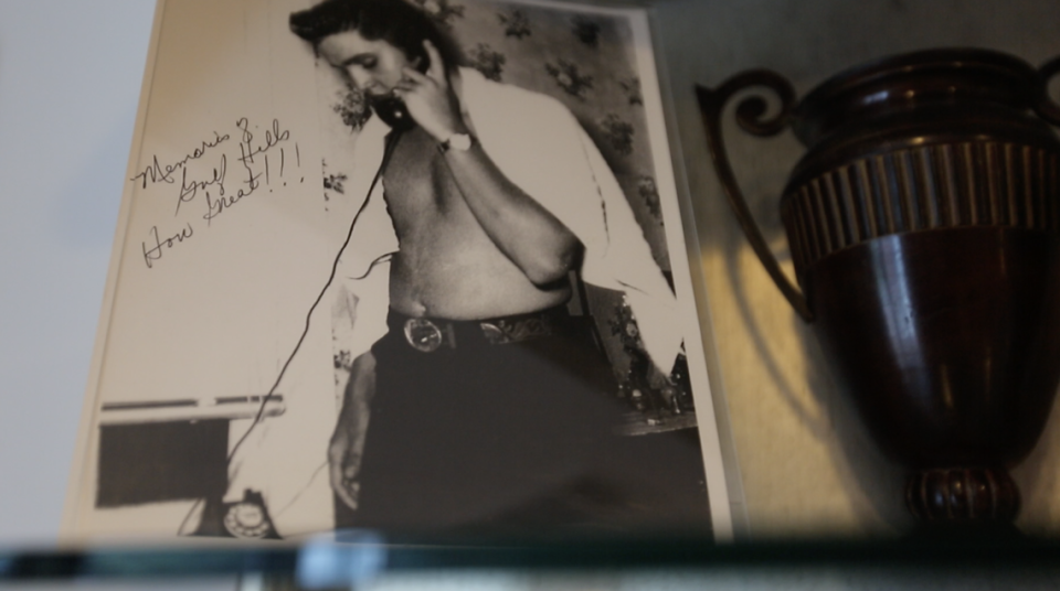 A photo in the ‘Love Me Tender, Love Me Suite’ living room shows Elvis Presley at the hotel during one of his visits in the 1950s.