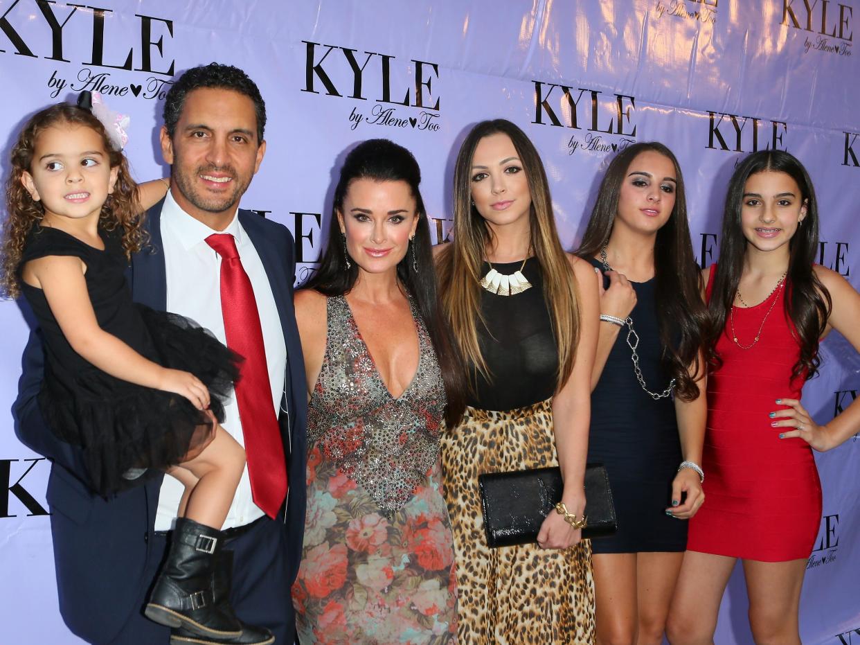 Portia Umansky, Mauricio Umansky, Kyle Richards,  Farrah Aldjufrie, Alexia Umansky and Sophia Umansky.