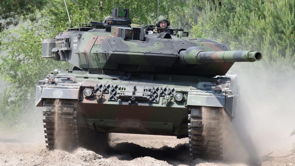 A Leopard 2A7, an example of a current-generation variant of the tank with a traditional crewed turret. <em>KNDS</em>