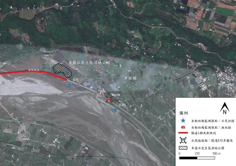 苗栗縣140縣道過去發生數起石虎路殺案例，為研擬減緩路殺措施，縣府去年10月啟動「苗栗縣大尺度之路殺風險評估」計畫，委託研究團隊於140縣道共架設13台紅外線自動相機進行監測，架設區域大致可分為火炎山隧道周邊以及卓蘭鎮周邊，均有拍攝到石虎出沒。（中央社翻攝）