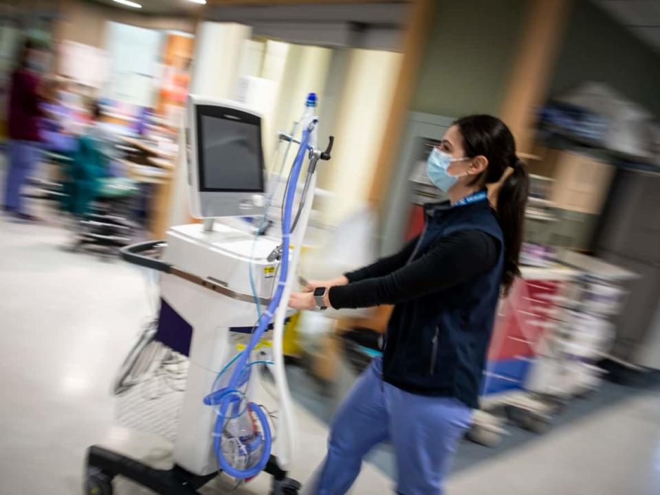 Six COVID-19 patients are now in ICU, compared to none a week ago, according to the COVIDWatch report. (Ben Nelms/CBC - image credit)