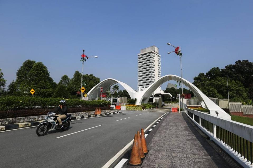 The judge said Parliament’s dissolution is non-justiciable or a matter that cannot be decided by the courts, viewing this as a matter exclusively for the legislative or executive branch of government and saying that the courts should not entertain this matter. — Picture by Yusof Mat Isa