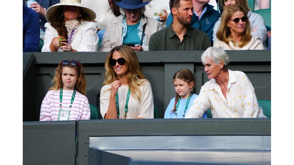 Kim Sears with two eldest daughters and Judy Murray