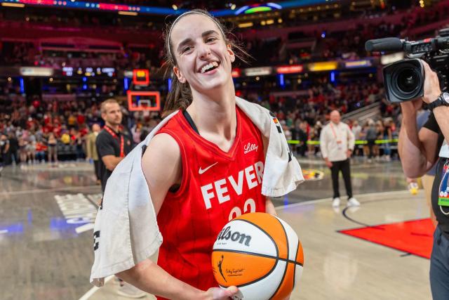 Caitlin Clark and Indiana Fever Make WNBA Playoffs, Ending Team's 7-Year  Playoff Drought: 'We're In!' - Yahoo Sport