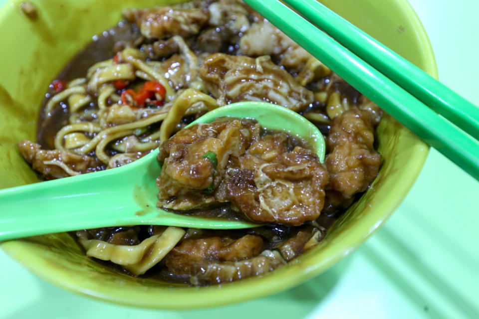 Yuan Chun Famous Lor Mee 07 - fried flour