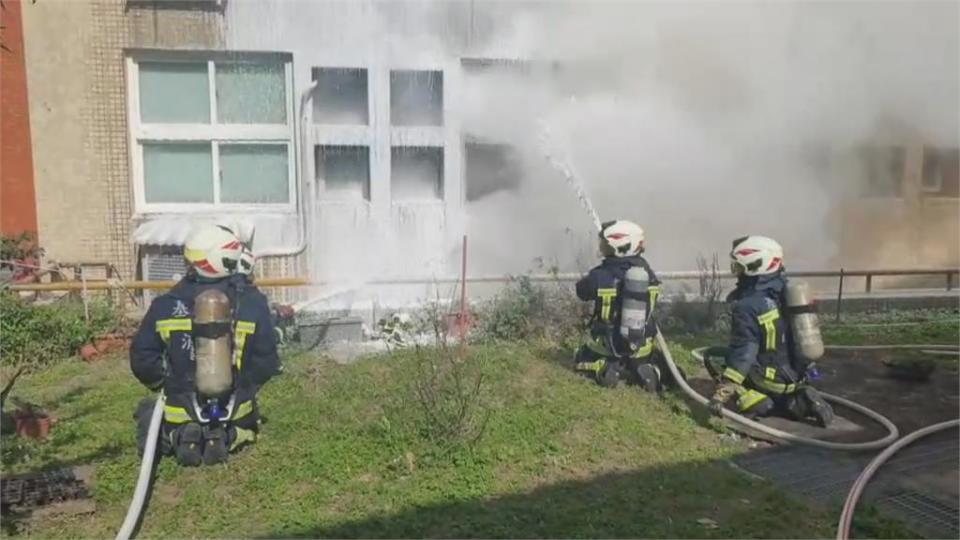 國立海洋大學驚傳火警 法研所地下室竄濃煙 疑似電線走火引燃雜物 幸無人受困