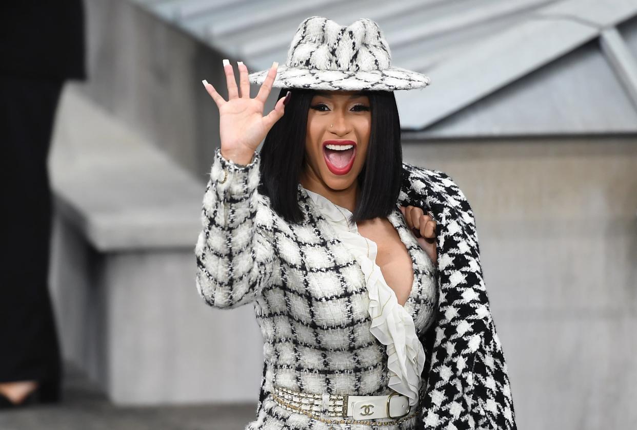 Cardi B au défilé Chanel à Paris le 1er octobre 2019 - Christophe ARCHAMBAULT - AFP