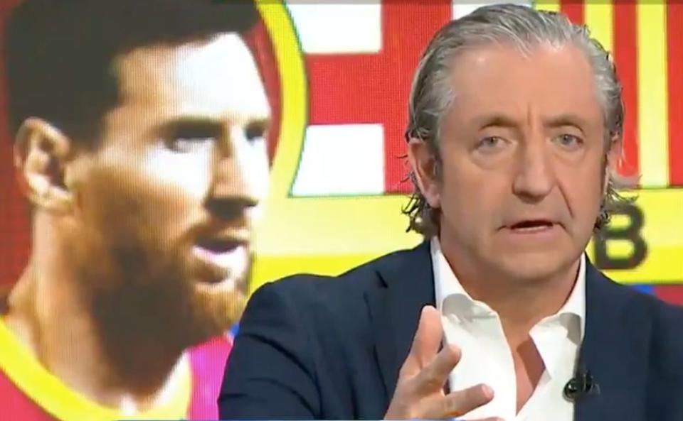 Josep Pedrerol en 'El chiringuito de jugones', con la imagen de Lionel Messi de fondo. (Fuente: Twitter/@elchiringuitotv)