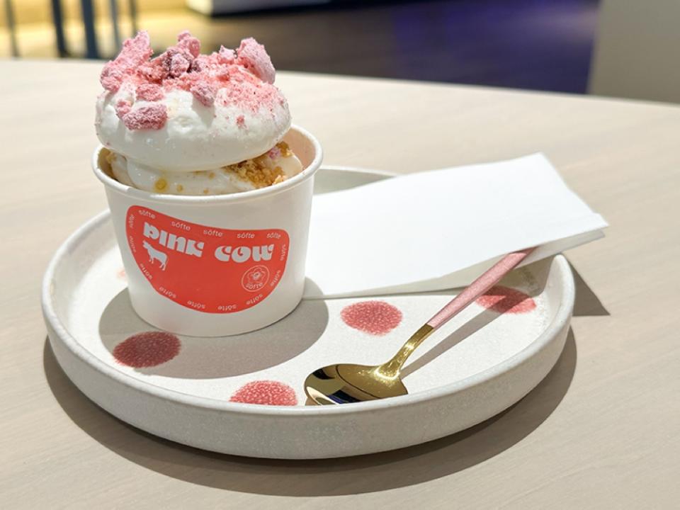 Indulge in the Pink Cow and you may end up feeling zen, just like the black bull in the poster with its refreshing pink guava sorbet, dragon fruit puree crowned with whipped milk, meringue bits and just a dash of olive oil