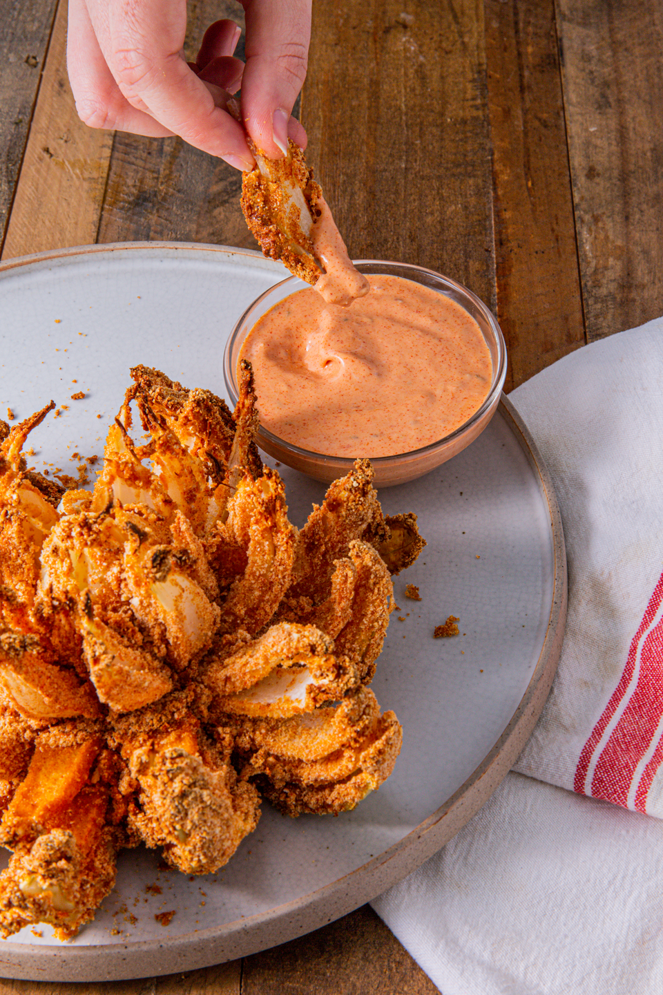 Air Fryer Bloomin' Onion