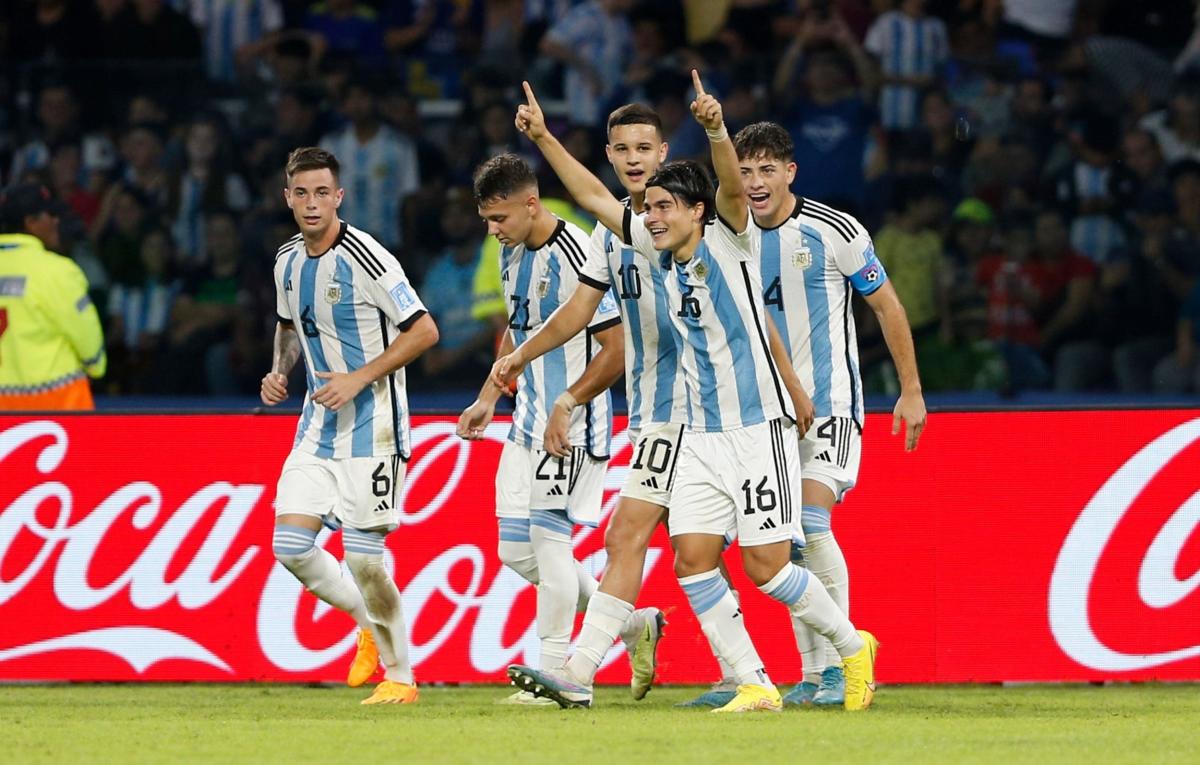 Uruguay Vs. Partidos De Fútbol Ecuador Pelotas De Cuero En Uruguay