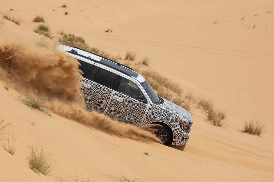 2025 ford expedition tremor dubai testing