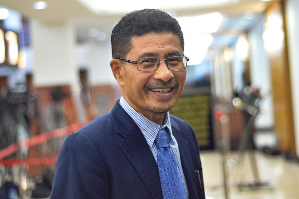 Kapar MP Abdullah Sani Abdul Hamid speaks to reporters in Parliament in Kuala Lumpur July 18, 2019. — Picture by Mukhriz Hazim