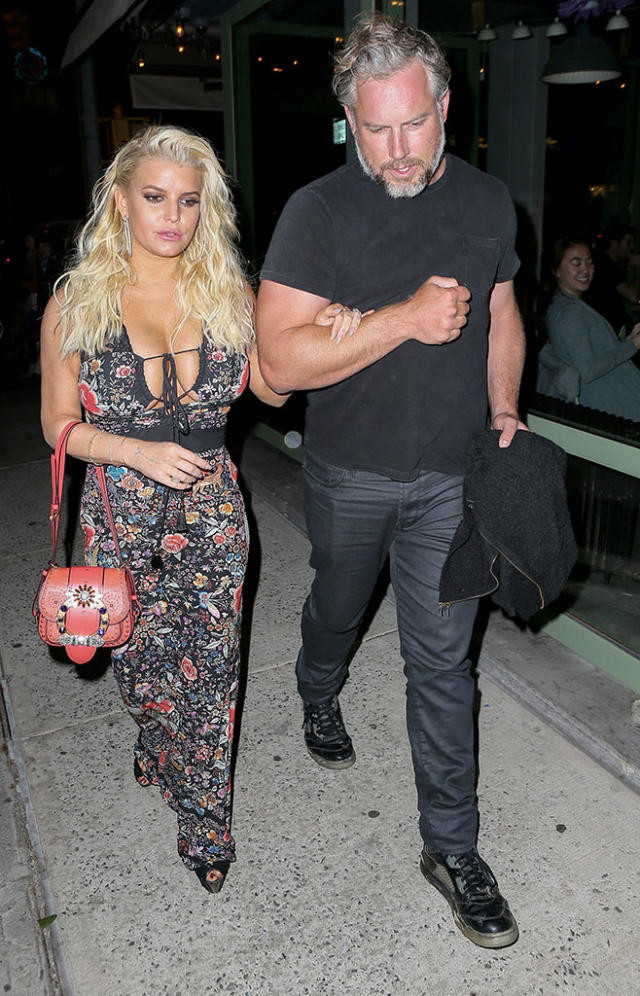 Jessica Simpson owns her apparent drunkenness — as only she can