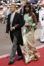 <p>Es gab die Befürchtung, dass Naomi Campbell die Braut ausstechen könnte, als sie in einem einschultrigen floralen Seidenkleid und dekorativem Kopfschmuck zur Hochzeit von Prinz Albert und Charlene Wittstock in Monaco kam. <br><em>[Bild: Getty]</em> </p>