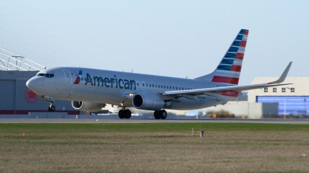 Strong demand for air travel lifts American Airlines' (AAL) Q3 results. However, steep fuel prices weigh on the company's bottom-line growth.