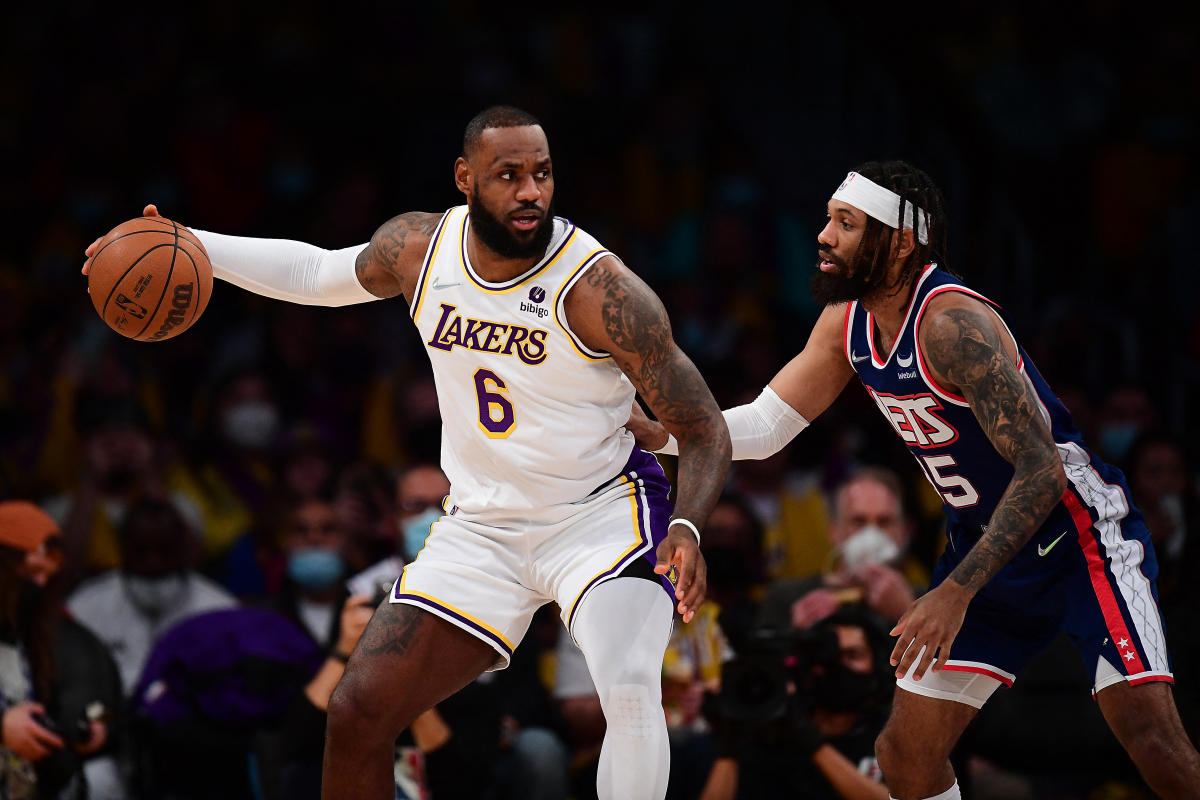 NBA: LeBron James ties Christmas Day wins record in Los Angeles