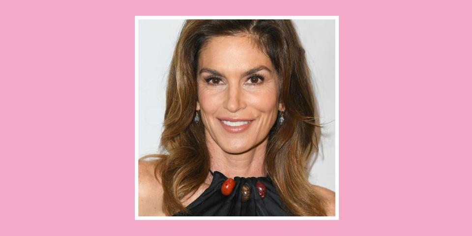 Cindy Crawford Knows How To Take A Glowing No-Makeup Selfie