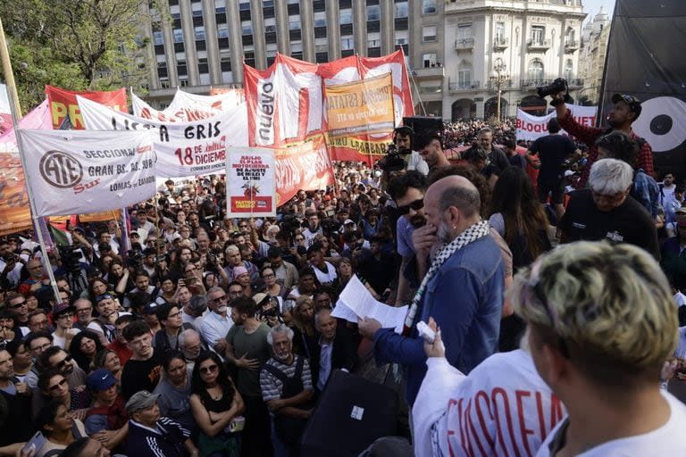 Las organizaciones de izquierda leen su documento final