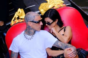 All Details Kourtney Kardashian Ring From Travis Barker