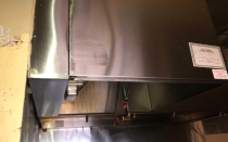 <p>This range hood is massive. (Zoocasa) </p>