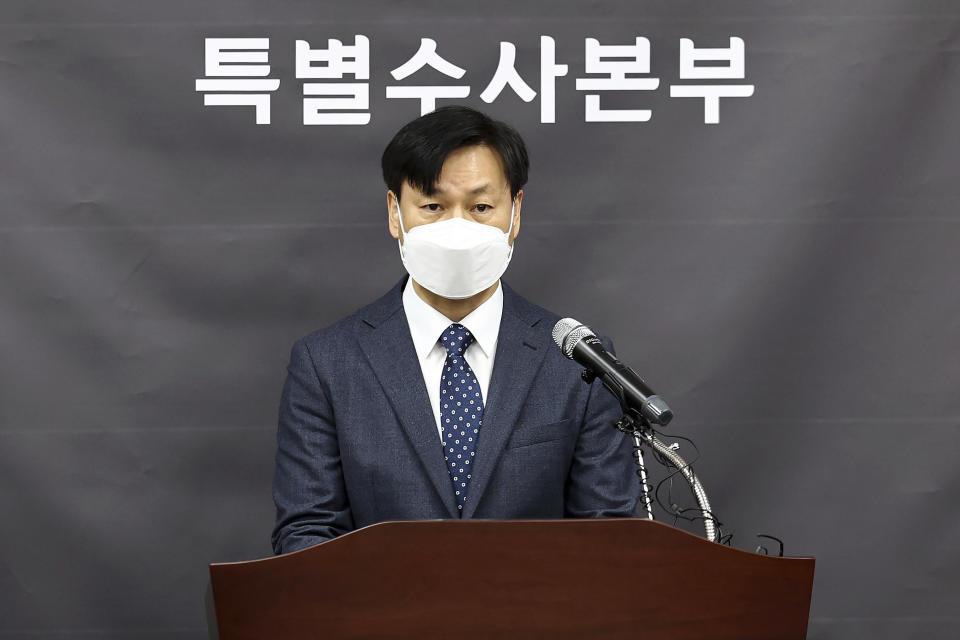 Son Je-han, who headed the National Police Agency's special investigation into the 2022 deadly crowd surge incident, speaks during a press conference in Seoul, South Korea, Friday, Jan. 13, 2023. South Korean police on Friday said they are seeking charges of involuntary manslaughter and negligence against 23 officials, for a lack of safety measures they said were responsible for a crowd surge that killed nearly 160 people in October. (Kim In-chul/Yonhap via AP)