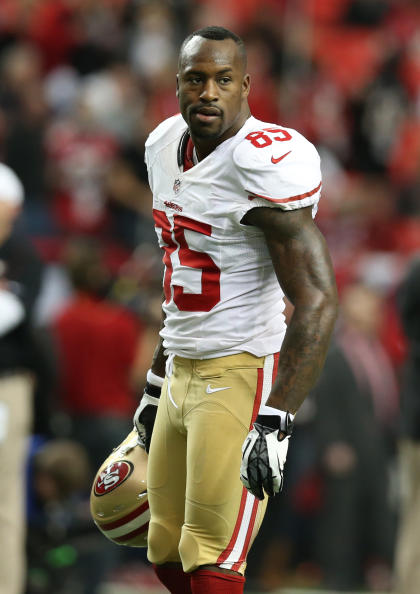 EXCLUSIVE: Vernon Davis 'not worried' by contract delay as 49ers