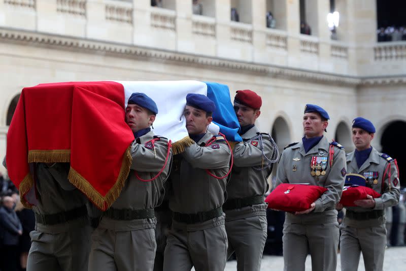 National ceremony in Paris to pay respect to the thirteen French soldiers killed in Mali