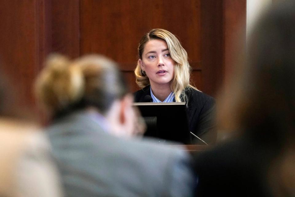 Amber Heard en el tribunal del condado de Fairfax, Virginia (AP)