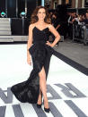 Also spotted looking stellar this week was Kate Beckinsale, who delivered effortless elegance in a sequined Donna Karan showstopper and Salvatore Ferragamo satin pumps at the U.K. premiere of <a href="http://movies.yahoo.com/movie/total-recall-2012/" data-ylk="slk:"Total Recall.";elm:context_link;itc:0;sec:content-canvas" class="link ">"Total Recall."</a> The action flick may have bombed at the U.S. box office, but that hasn't stopped Kate from looking "totally" gorgeous during the promotional tour. (8/16/2012)<br><br><a href="http://omg.yahoo.com/news/kate-beckinsale-39-maintains-her-super-sexy-figure-213000524.html" data-ylk="slk:How Beckinsale maintains her sexy figure;elm:context_link;itc:0;sec:content-canvas;outcm:mb_qualified_link;_E:mb_qualified_link;ct:story;" class="link  yahoo-link">How Beckinsale maintains her sexy figure</a><br><br>