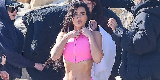 Kim Kardashian Looks Amazing In Unedited Thong Bikini Photos 