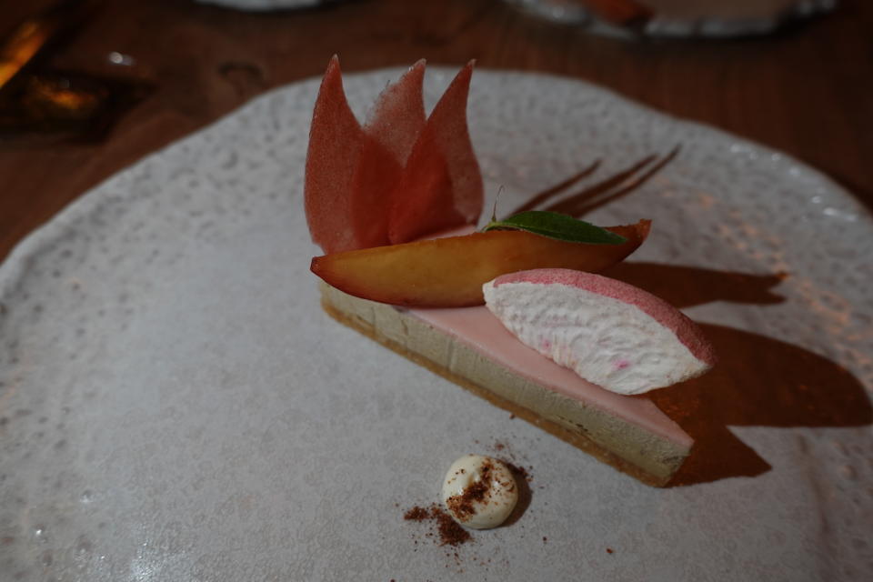 Foie gras cheesecake, yamanashi peach, earl grey, and lemon verbena (Photo: Stephanie Zheng)