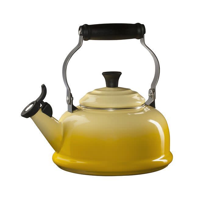 3) Classic Whistling Kettle