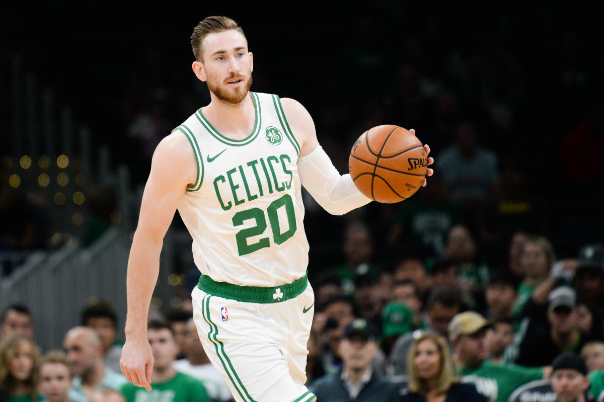 Gordon Hayward scores 10 points for Celtics in return from