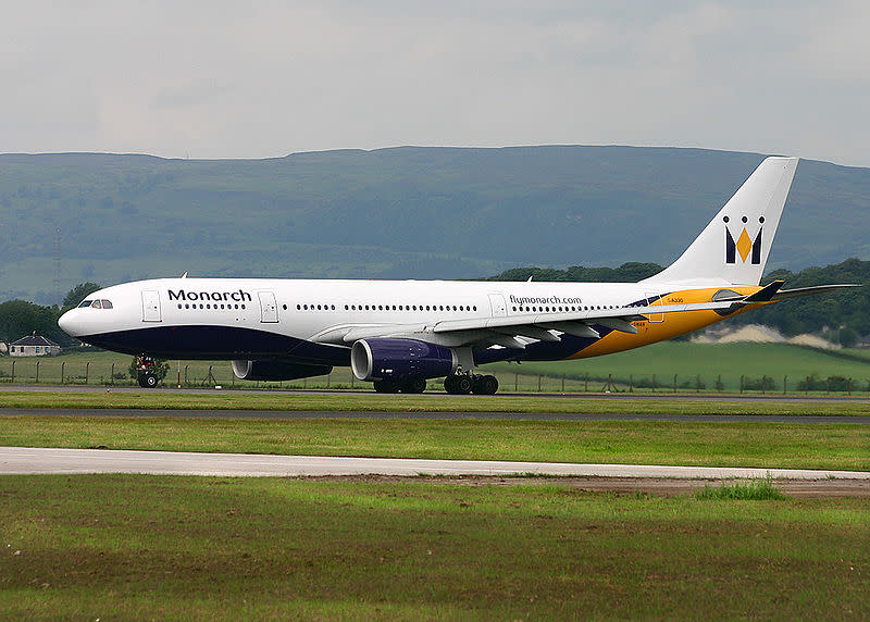 <b>Monarch</b><br><br> Nur knapp vor Thomson landete auch Monarch mit 47 Prozent auf den schlechten Plätzen. Die Fluglinie besteht bereits seit 1967. (Bild: Wikipedia/Martin J.Galloway)